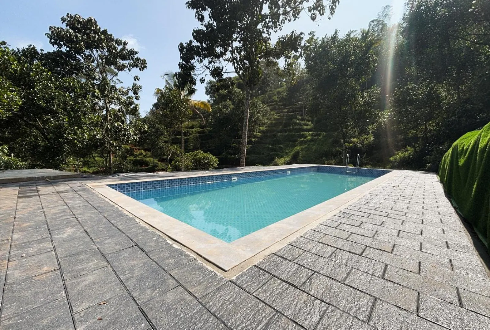 Eco Hills Private Pool Villa Munnar